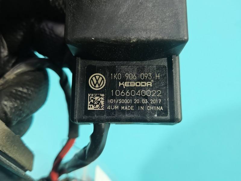 Блок керування модуль Skoda Fabia 3 1K0906093H — фото деталі 8