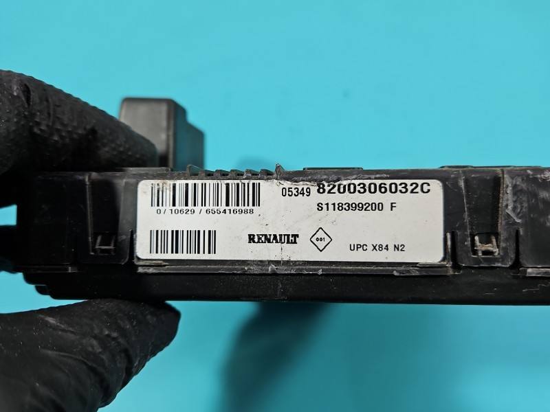 Блок керування модуль Renault Scenic 2 8200306032C — фото деталі 2