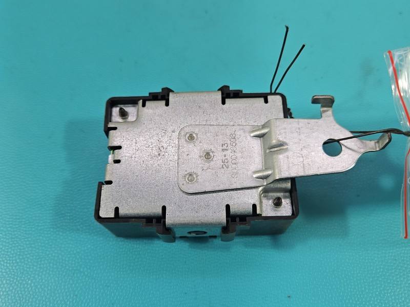 Блок керування модуль Toyota Auris 89741-02230 — фото деталі 4