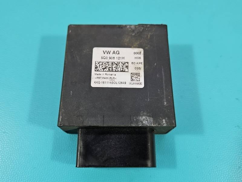 Блок керування модуль Volkswagen Golf 7 5Q0906121H