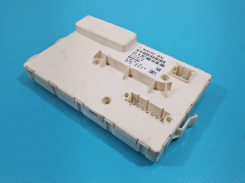 Блок керування модуль Mercedes E C207 A2079004400