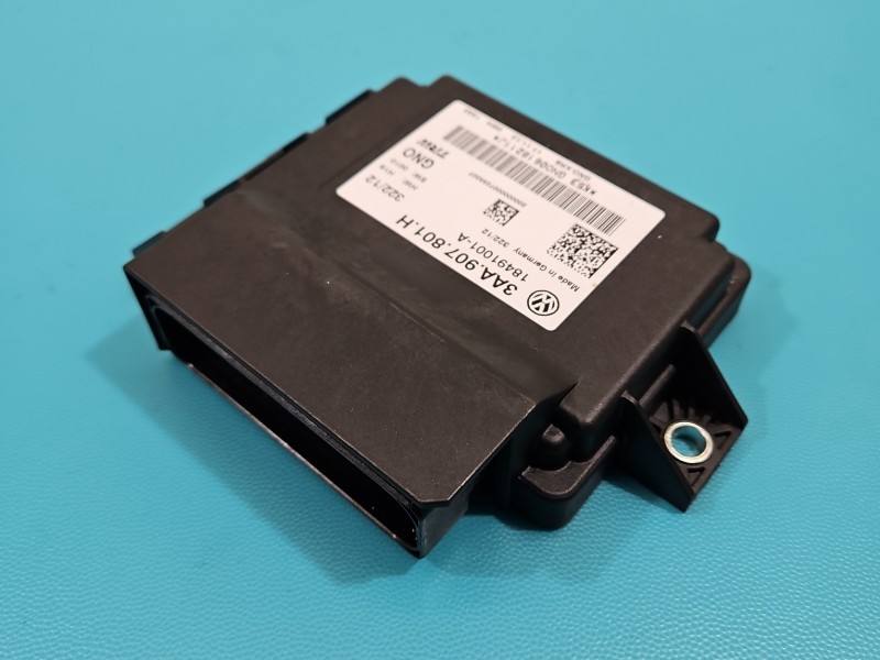 Блок керування модуль Volkswagen Passat B7 3AA907801H