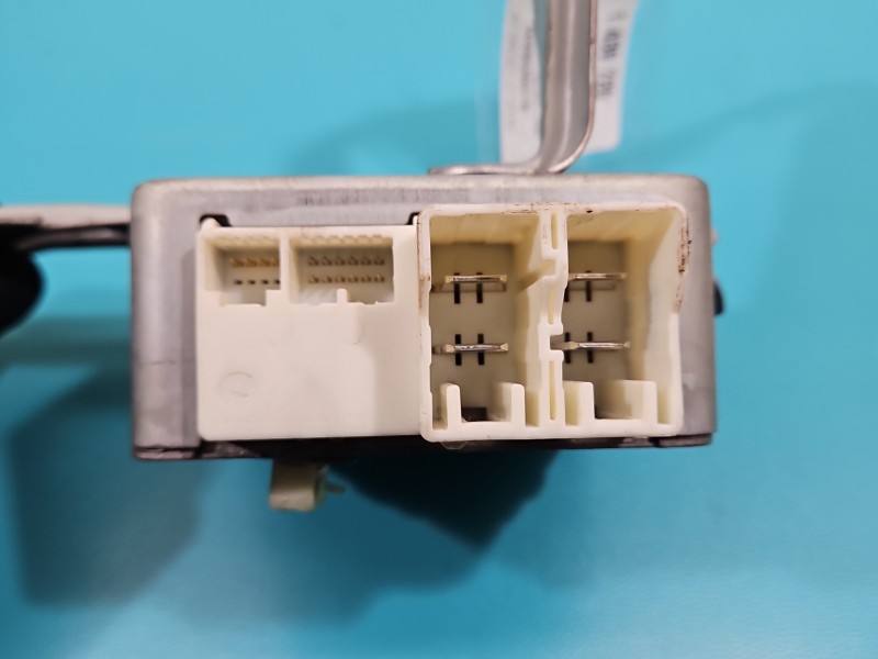 Блок керування модуль Toyota Avensis T25 89650-05030 — фото деталі 4