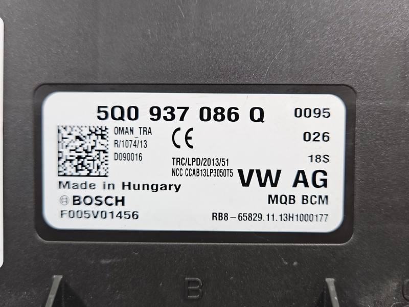 Блок керування модуль Skoda Octavia 3 5Q0937086Q — фото деталі 3