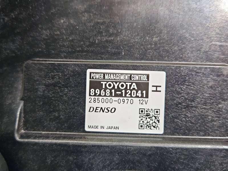 Блок керування модуль Toyota Auris 89681-12041 — фото деталі 3