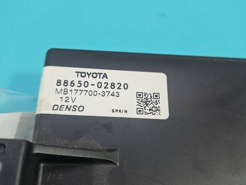 Блок керування модуль Toyota Auris 88650-02820 — фото деталі 3