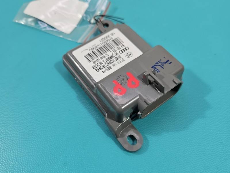 Блок керування модуль Audi A4 B8 8K0959339C — фото деталі 2