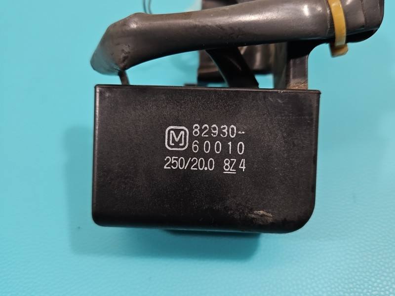 Блок керування модуль Toyota Land Cruiser 82930-60010 — фото деталі 3