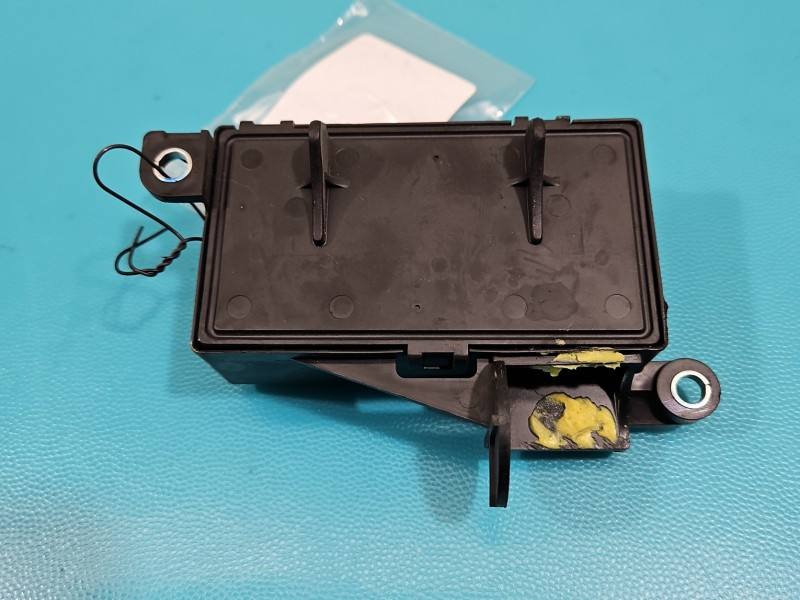 Блок керування модуль Toyota Land Cruiser 89227-33010 — фото деталі 4