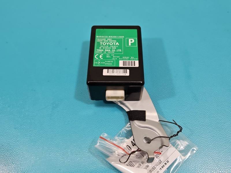Блок керування модуль Toyota Land Cruiser 89740-60031 — фото деталі 2
