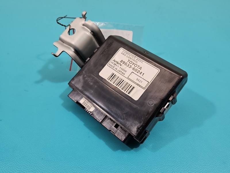 Блок керування модуль Toyota Land Cruiser 89533-60241