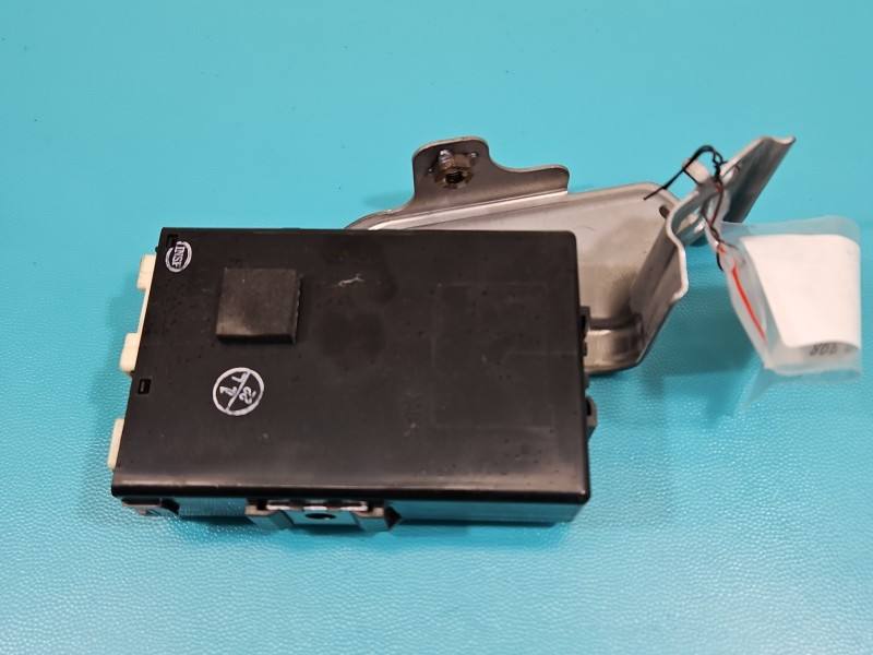 Блок керування модуль Toyota Land Cruiser 89815-60050 — фото деталі 3