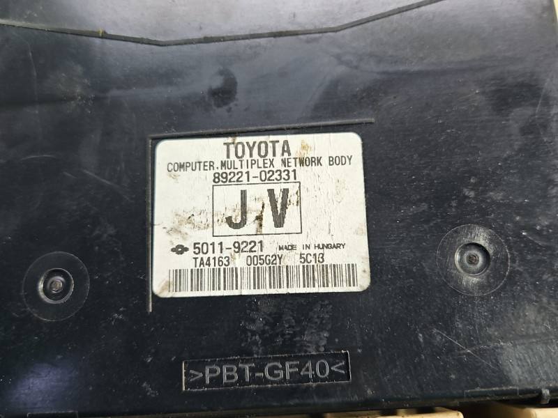 Блок управления модуль Toyota Auris 82730-12X70A — фото детали 8