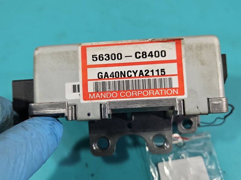 Блок управления модуль Hyundai I20 56300-C8400 — фото детали 7