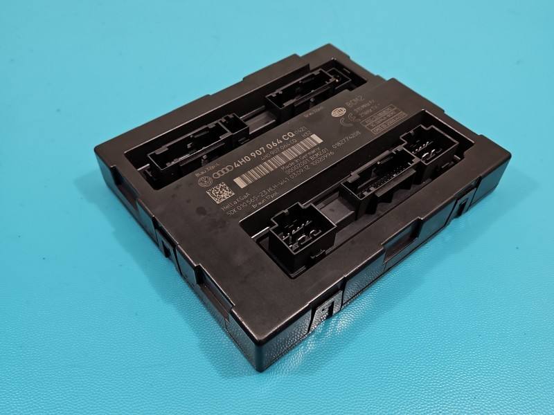 Блок керування модуль Audi A8 D4 4H0907064CQ