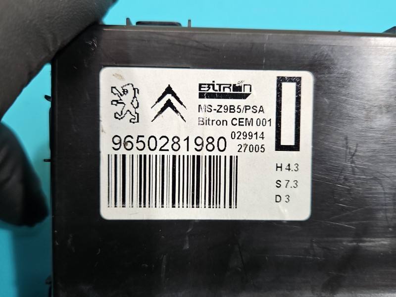Блок керування модуль Peugeot 407 9650281980 — фото деталі 3