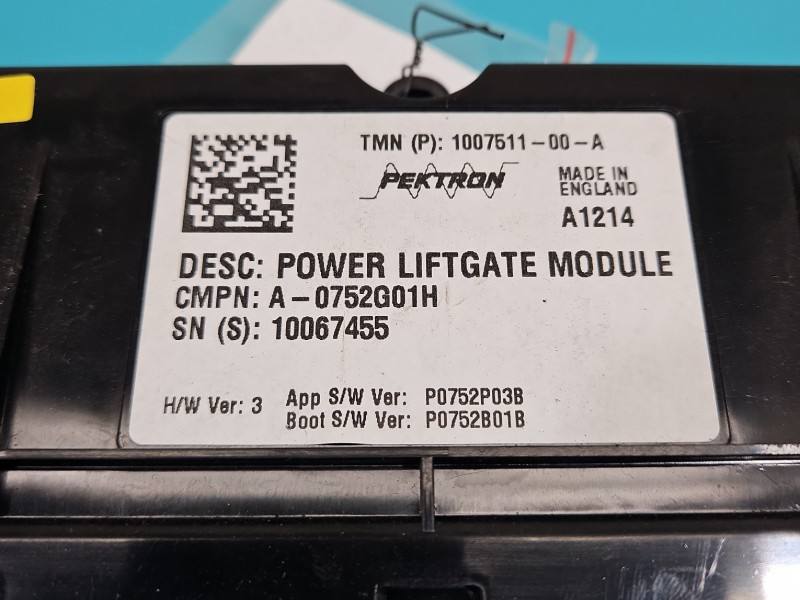 Блок керування модуль Tesla Model S 1007511-00-A — фото деталі 3