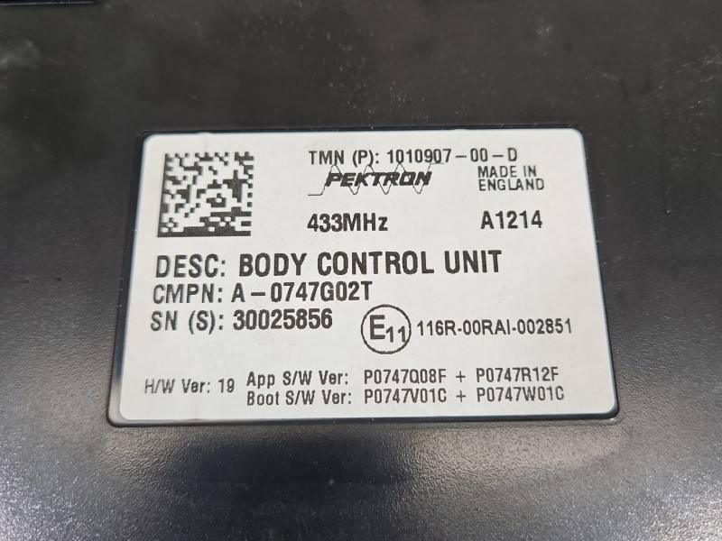 Блок керування модуль Tesla Model S 1010907-00-D — фото деталі 3