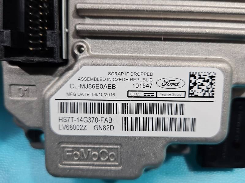 Блок керування модуль Ford Mondeo HS7T-14G370-FAB — фото деталі 3