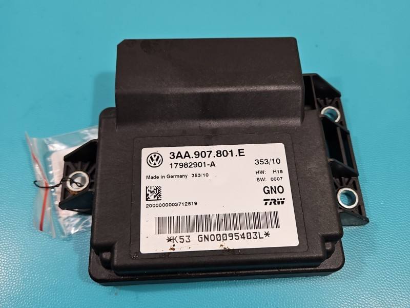 Блок керування модуль Volkswagen Passat CC 3AA907801E — фото деталі 2