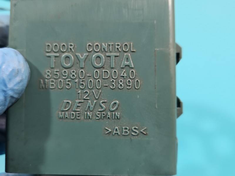 Блок керування модуль Toyota Yaris 1 85980-0D040 — фото деталі 4