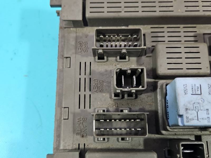 Блок керування модуль Peugeot 607 9640797880 — фото деталі 2
