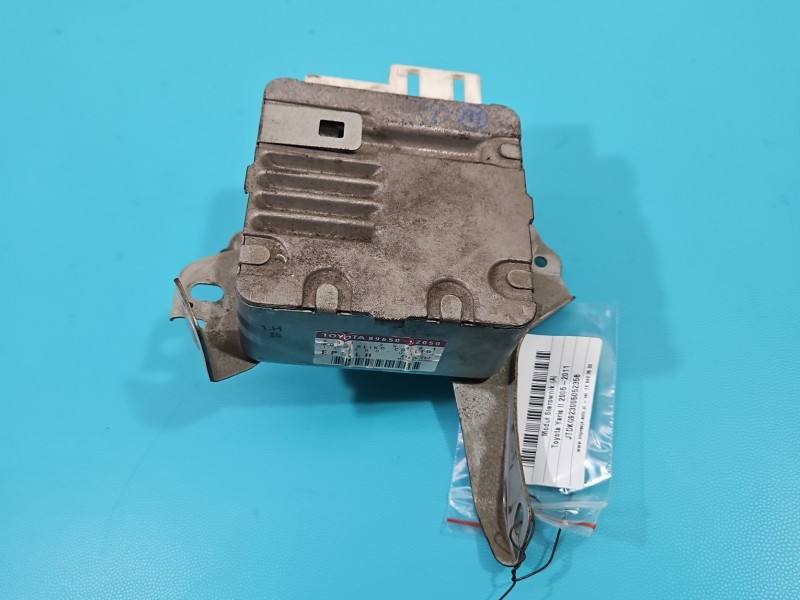 Блок керування модуль Toyota Yaris 2 89650-52050 — фото деталі 4