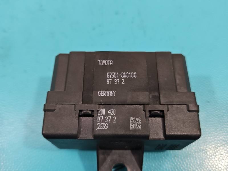 Блок керування модуль Toyota Avensis T25 85701-0W0100 — фото деталі 2