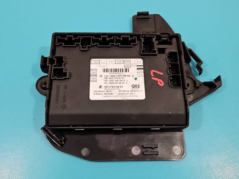 Блок керування модуль Mercedes S W221 A2218709992 — фото деталі 2