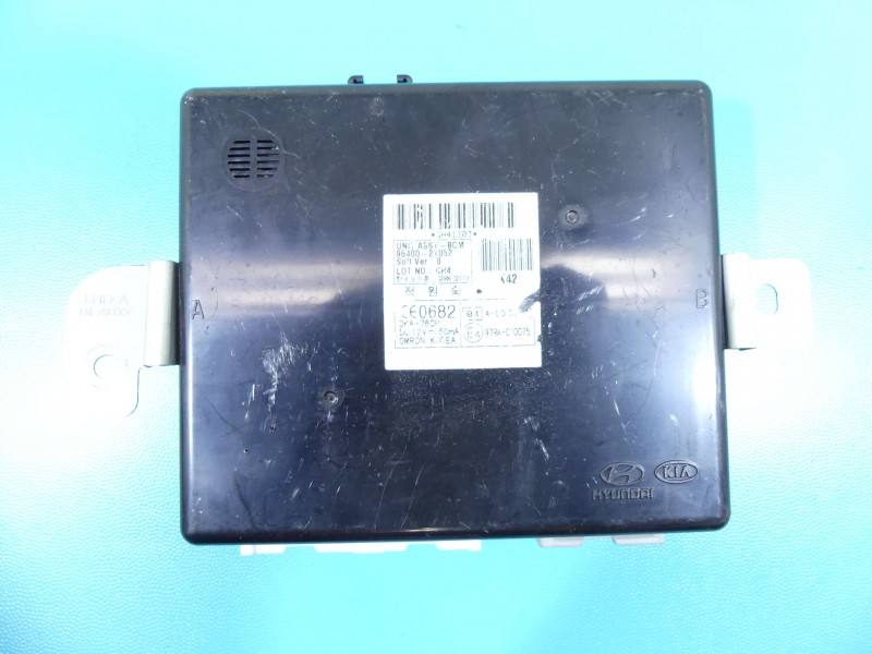 Блок керування модуль Hyundai Ix35 95400-2Y052 — фото деталі 2