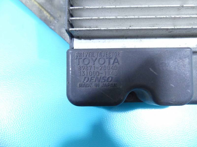 Блок керування модуль Toyota Avensis T25 89871-20040 — фото деталі 3