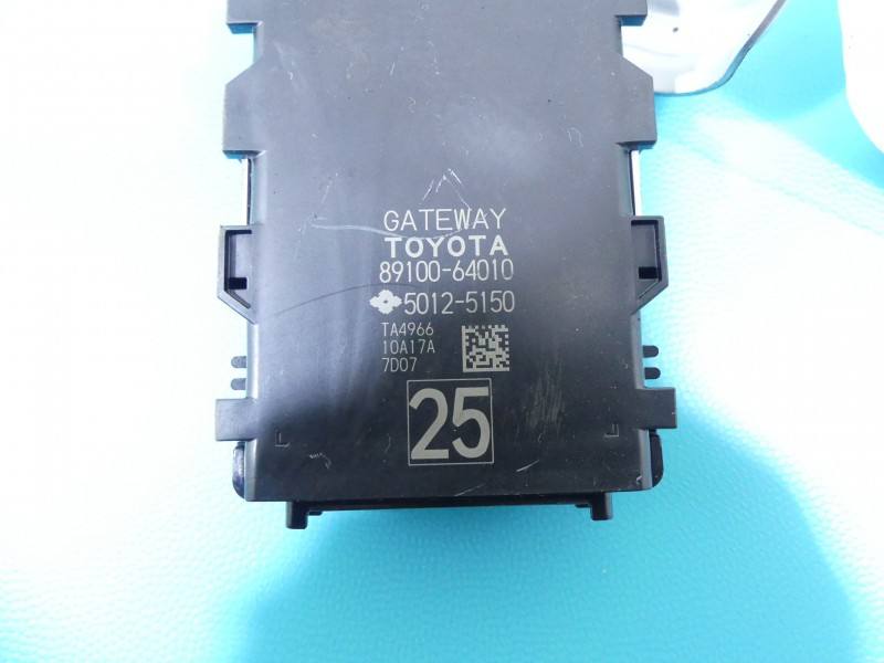 Блок керування модуль Toyota Verso 89100-64010 — фото деталі 3