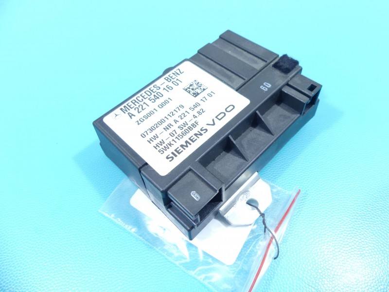 Блок керування модуль Mercedes C W204 A2215401601