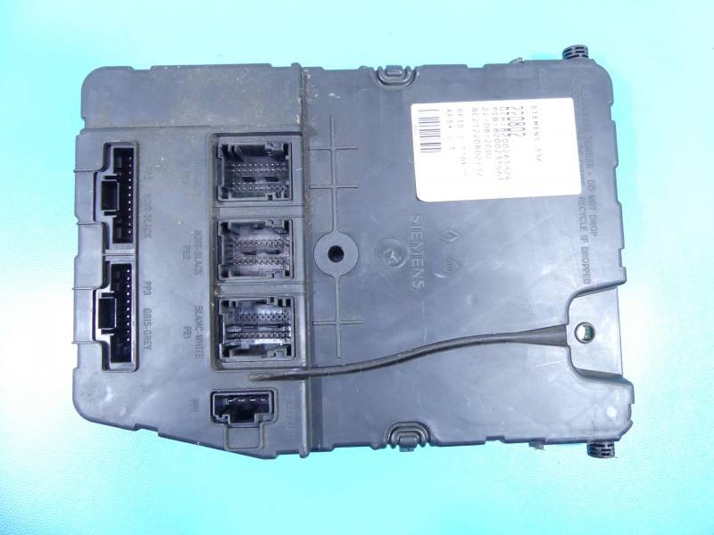 Блок керування модуль Renault Megane 2 8200261824 — фото деталі 2
