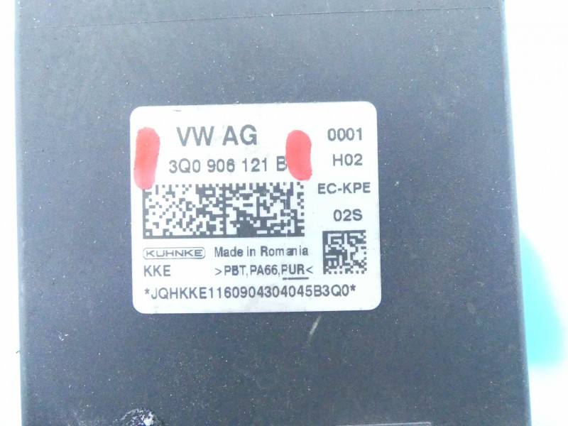 Блок керування модуль Skoda Octavia 3 3Q0906121B — фото деталі 5