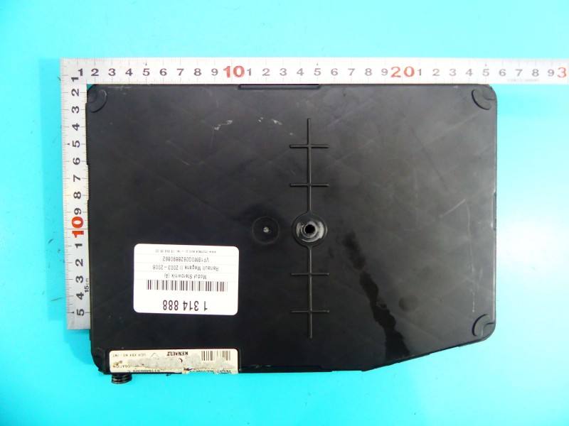 Блок керування модуль Renault Megane 2 8200306435 — фото деталі 3