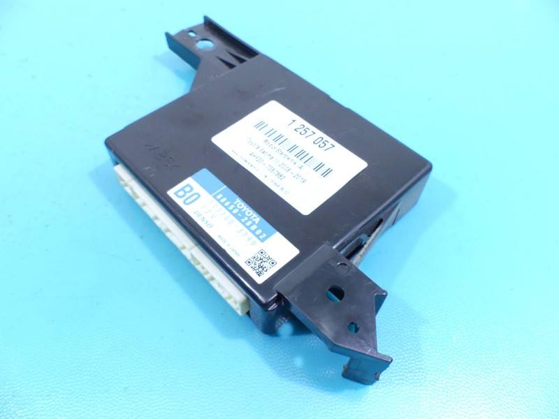 Блок керування модуль Toyota Estima 88650-28B02