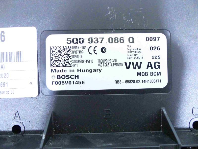 Блок керування модуль Volkswagen Golf 7 5Q0937086Q — фото деталі 3