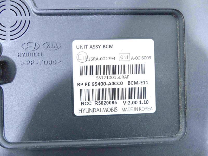 Блок керування модуль Kia Carens 95400-A4CC0 — фото деталі 3