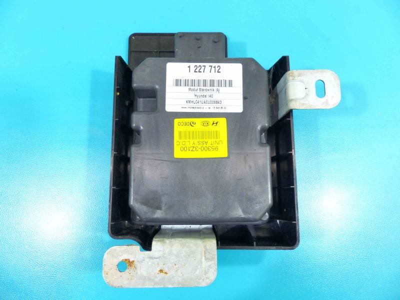 Блок управления модуль Hyundai I40 95300-3Z100 — фото детали 2