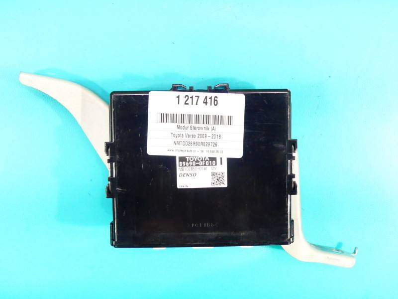 Блок управления модуль Toyota Verso 89690-0F010
