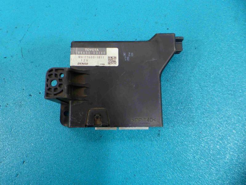 Блок керування модуль Toyota Yaris 2 MB177600-1811