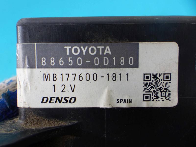 Блок керування модуль Toyota Yaris 2 MB177600-1811 — фото деталі 4