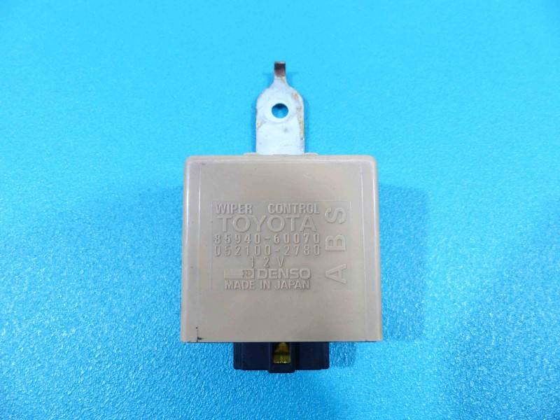 Блок керування модуль Toyota Land Cruiser 85940-60070