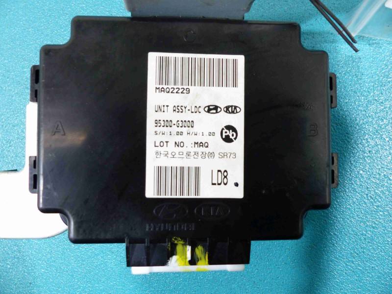 Блок керування модуль Hyundai I30 95300-G3000 — фото деталі 2
