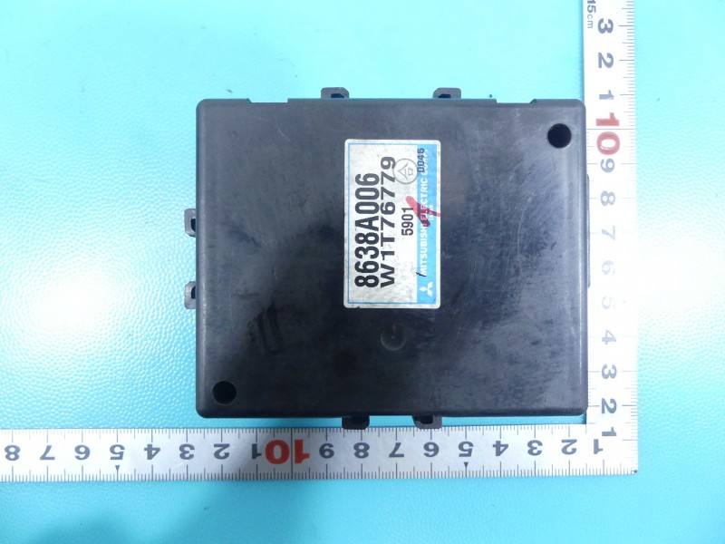 Блок керування модуль Mitsubishi Grandis 8638A006 — фото деталі 2