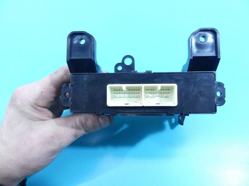 Блок керування модуль Subaru Legacy 177700-6920 — фото деталі 3