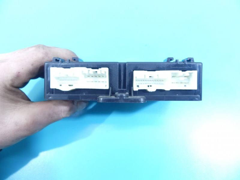 Блок керування модуль Mazda 5 CD8567560C — фото деталі 3