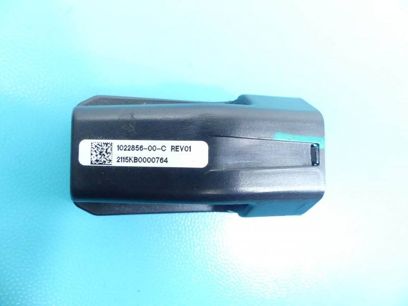Блок управления модуль Tesla Model S 1022856-00-C