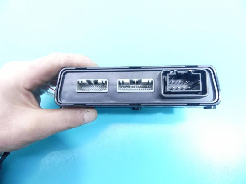 Блок керування модуль Tesla Model S 1003101-00-E — фото деталі 3